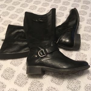 EUC tall black riding style boots